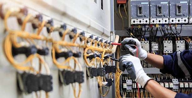 Professional Electrician technician working in Seis Lagos, TX